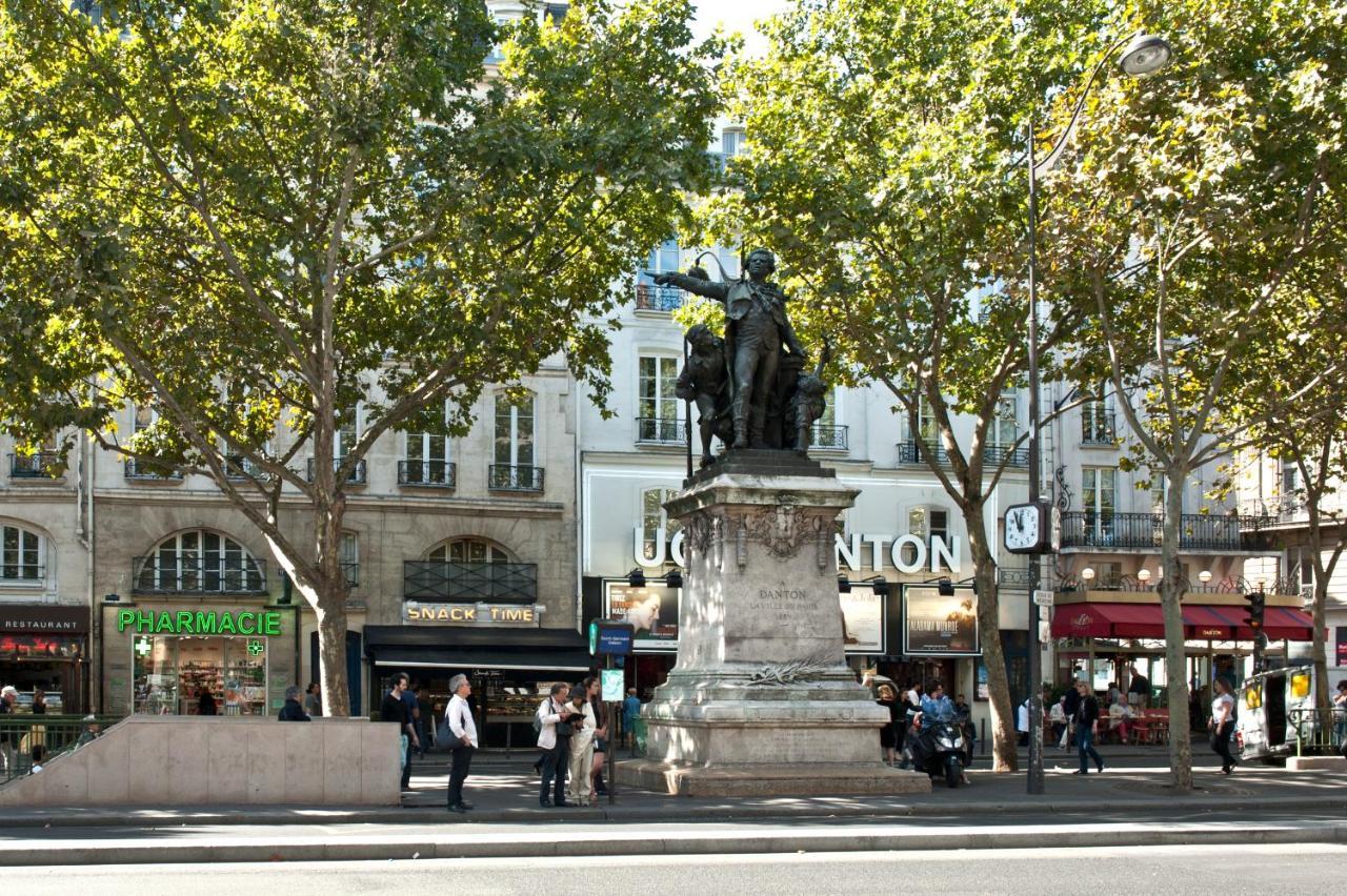 Place Pantheon Parigi